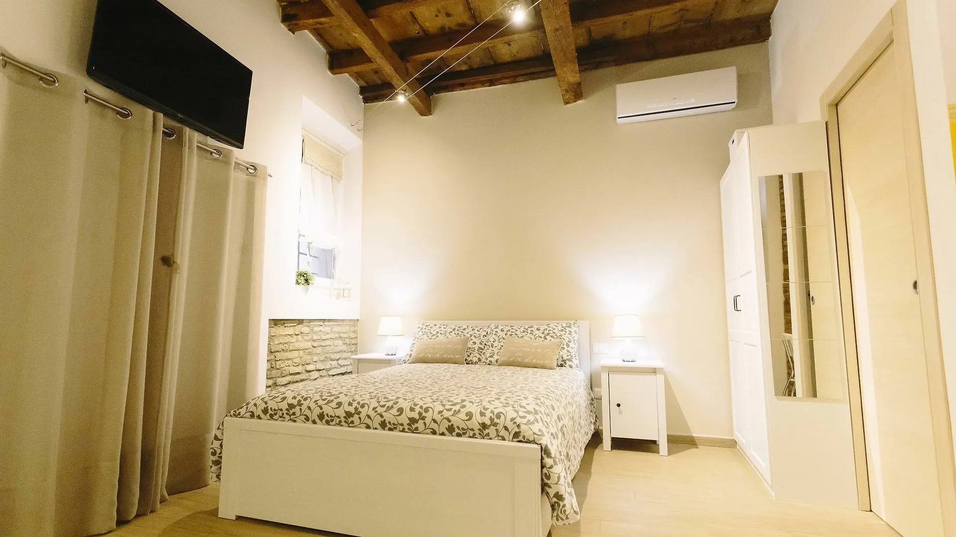 Daire Nel Cuore Di Ferrara İtalya