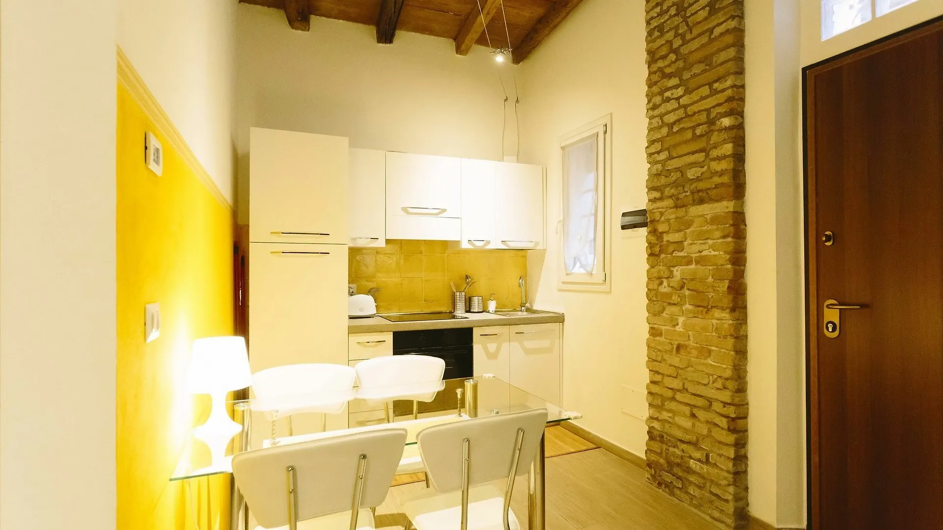 Daire Nel Cuore Di Ferrara İtalya